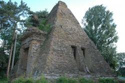 Піраміда роду Закревських