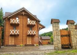 Готель На пеньках