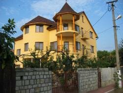 Готель Чагарі берегово