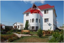 Готель Леополіс